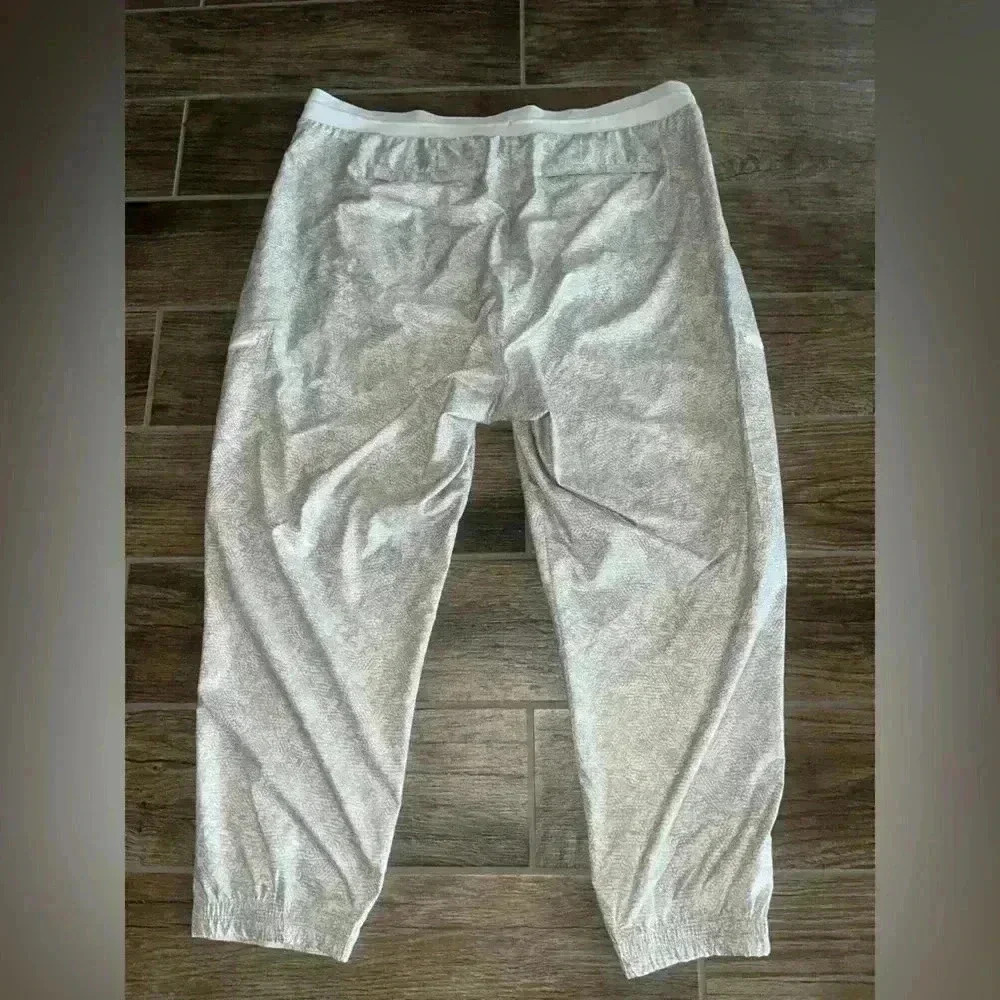 Athleta venture printed pants - Picture 2 of 3